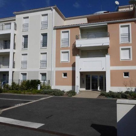 Appartement 2 Pieces Avec Balcon, Parking Et Proche Plage A Saint-Gilles-Croix-De-Vie - Fr-1-224-587 エクステリア 写真